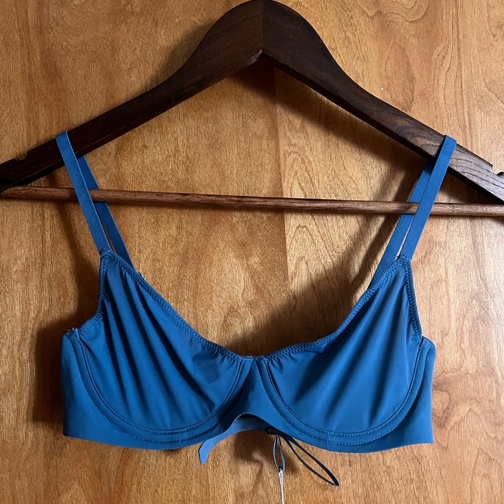 SKIMS jelly sheer underwire bra 32B in Ocean